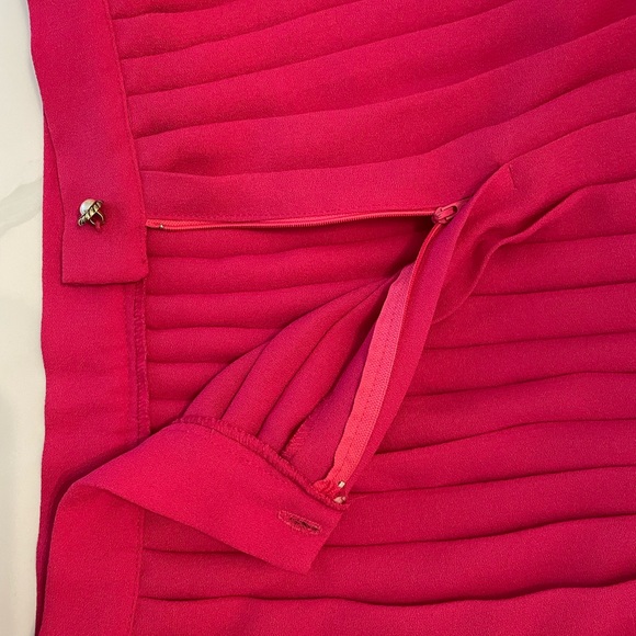 Vintage | Pleated Skirt by Simply Manakin - Picture 10 of 11